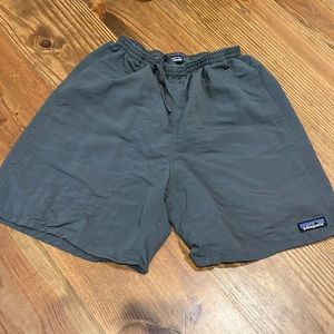 Mens XS Patagonia Shorts with liner